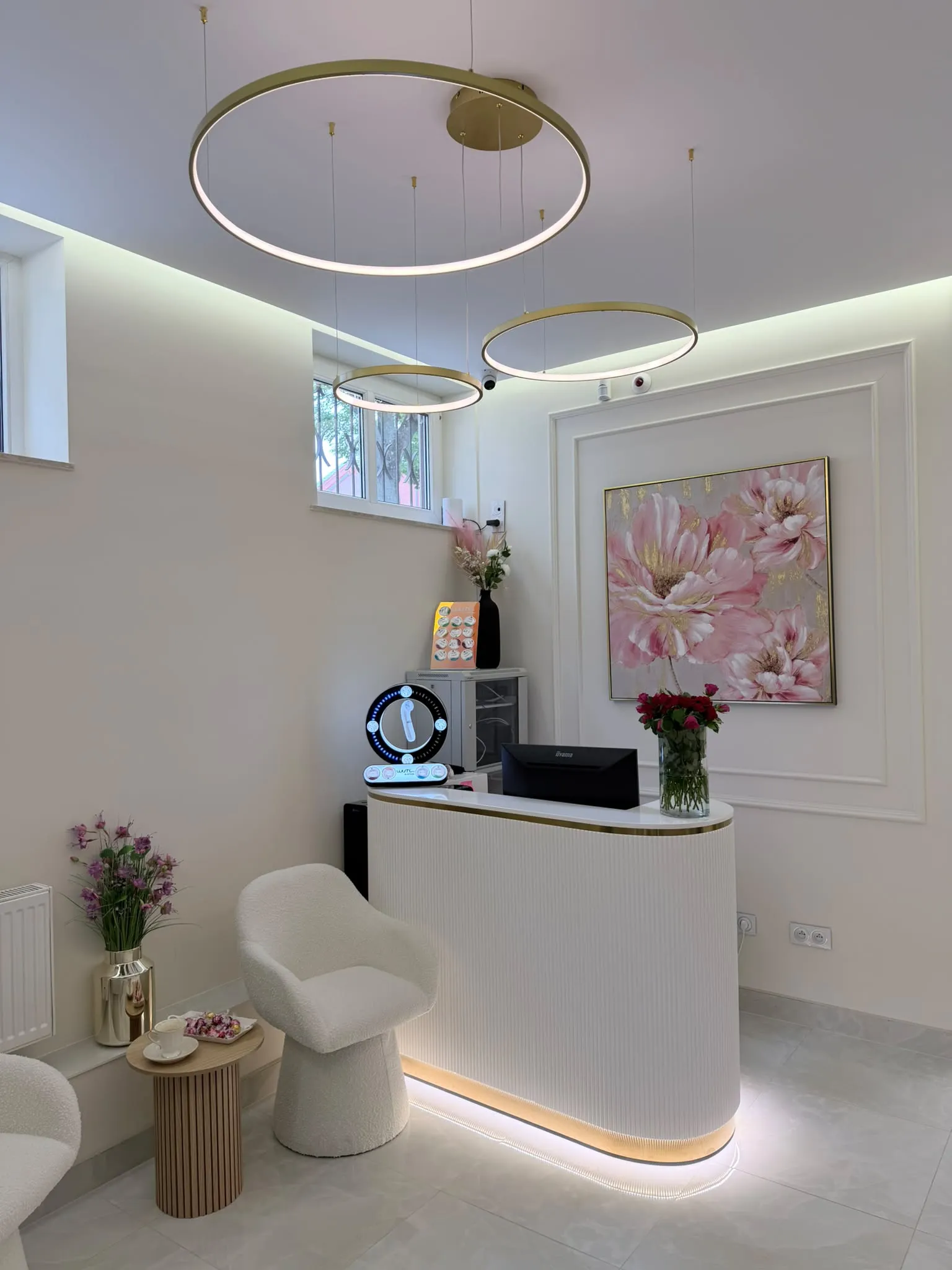 Recepcja i poczekalnia w klinice Olczyk Skin Clinic Płock